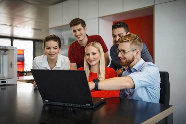 Vodafone Gmbh Das Unternehmen Wegweiser Duales Studium De