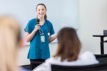 DHGS Deutsche Hochschule für Gesundheit und Sport