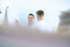 Ein regelmäßiger Austausch mit anderen dualen Studenten gehört dazu.