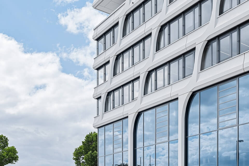 Außenansicht der Hauptverwaltung in Heidelberg – Bild: Thilo Ross Außenansicht der Hauptverwaltung in Heidelberg – Bild: Thilo Ross